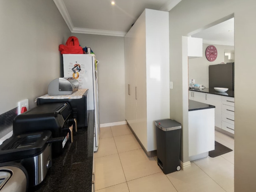 3 Bedroom Property for Sale in Myburgh Park Western Cape
